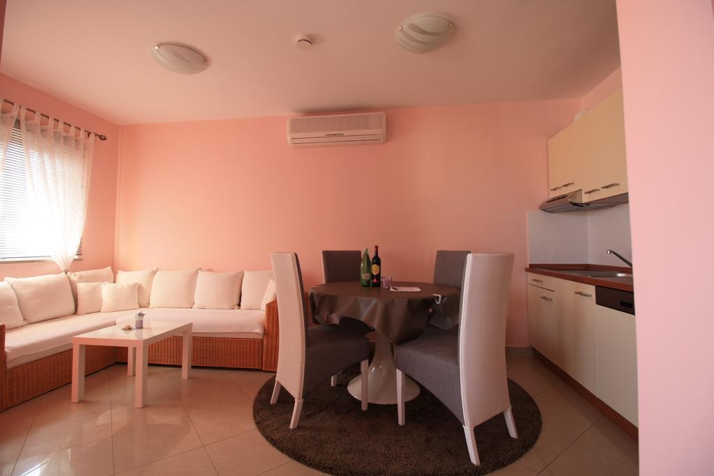 Apartment Dalmatien Traumhaus Makarska Ngoại thất bức ảnh